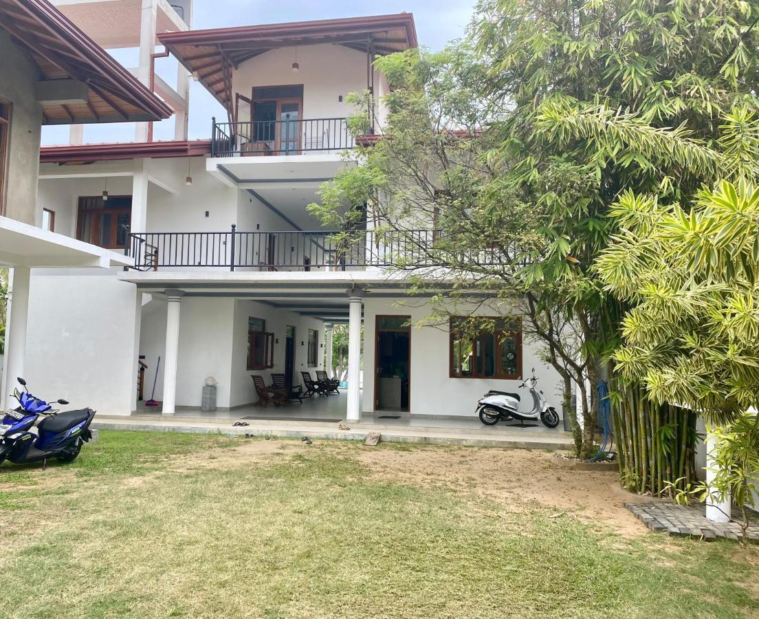 Villa Riverside Aluthgama Exterior foto